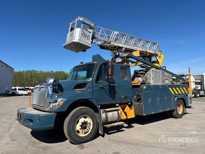 2011 RH RH44T 39 ft on 2010 International 7400 4x2 Extended Cab Cable Placer شاحنة منصة مرفوعة