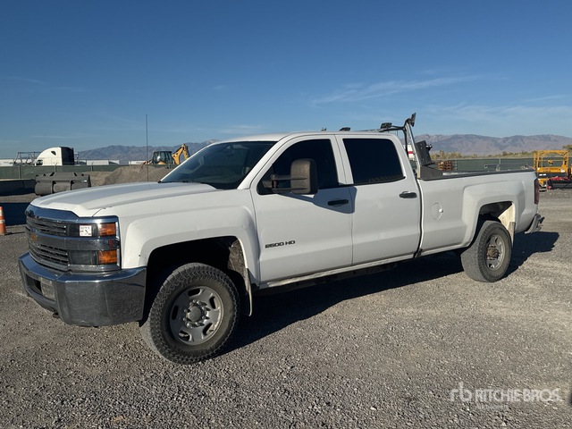 2017 Chevrolet Silverado 2500HD 4x4 Crew Cab Pickup