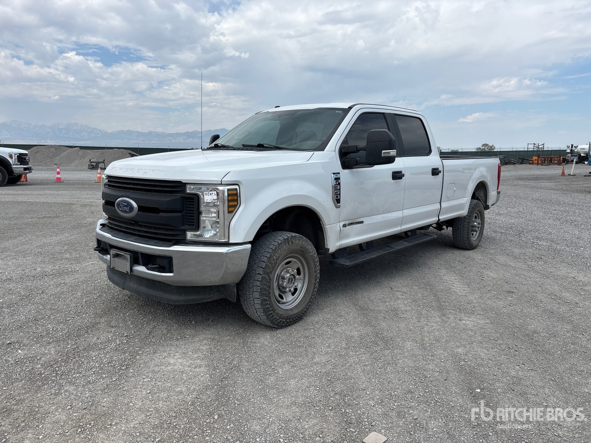 2019 Ford F-350 XL 4x4 Crew Cab Pickup