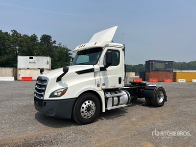 2019 Freightliner Cascadia 126 4x2 S/A Day Cab Truck Tractor