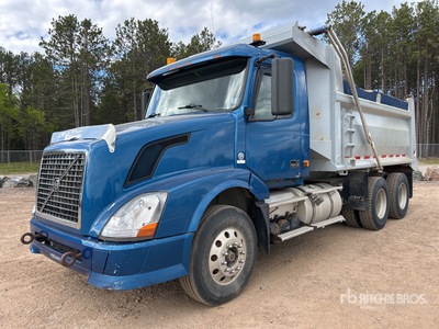 2007 Volvo VNL Autocarro ribaltabile 2 assi