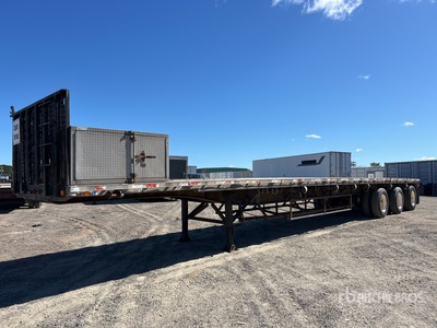 2000 Lode King 53 ft Tri/A Flatbed Trailer