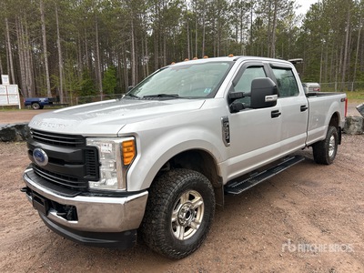 2017 Ford F-250 XL 4x4 Crew Cab Pickup
