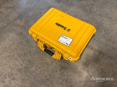 Trimble R10 GPS