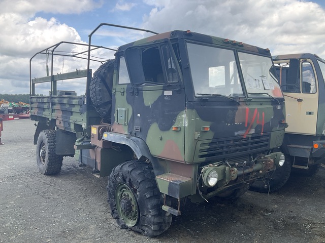 1997 Stewart & Stevenson M1081 LMTV 4x4 Cargo Truck 1997 Stewart & Stevenson M1081 LMTV 4x4 Cargo Truck