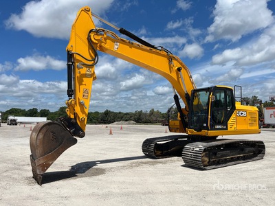 2021 JCB 220XLC حفارة بجنزير