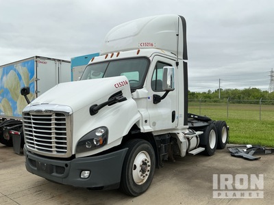 2018 Freightliner Cascadia 113 6x4 T/A Day Cab Truck Tractor (Inoperable)