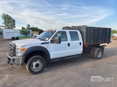 2016 Ford F-450 XL 4x2 Crew Cab Camion à plateau basculant