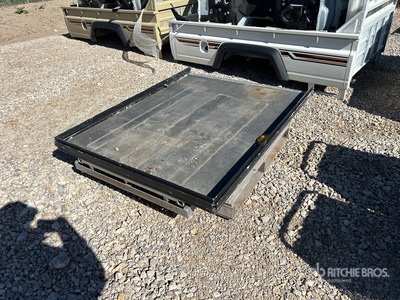 Cargo Glide 64 x 48 in Slide Out Truck Bed Tray ملحقات الشاحنات