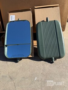 Lots of 80 HMMWV Mirrors-Green 40 Left / 40 Right (Imported) Ship Dims 170lbs 40x40x28 Parti di ricambio per Humvee