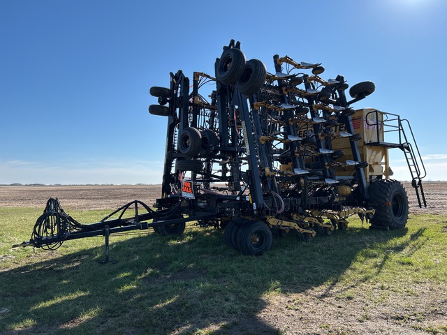 SeedMaster 7012 70 ft 0 in Air Drill