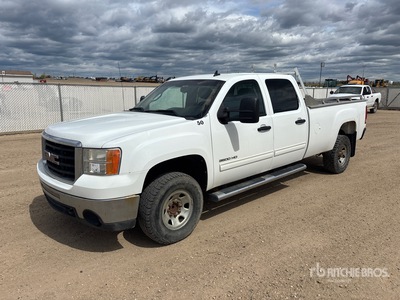 2010 GMC 3500HD SLE 4x2 Crew Cab Pickup