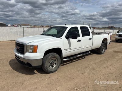 2009 GMC 3500HD SLE 4x2 Crew Cab Pickup