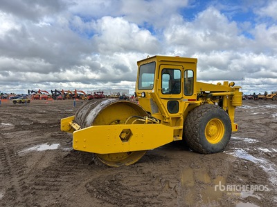 1979 Koehring BW210 DH6 Smooth Drum Compactor