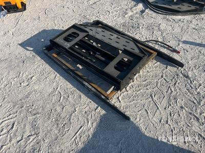 2026 GIYI GY-SF60 60 in Skid Steer Forks (Unused)