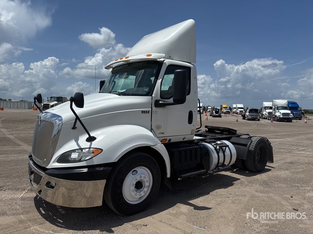 3HSDXTZN5KN560109 2019 photo no. 1