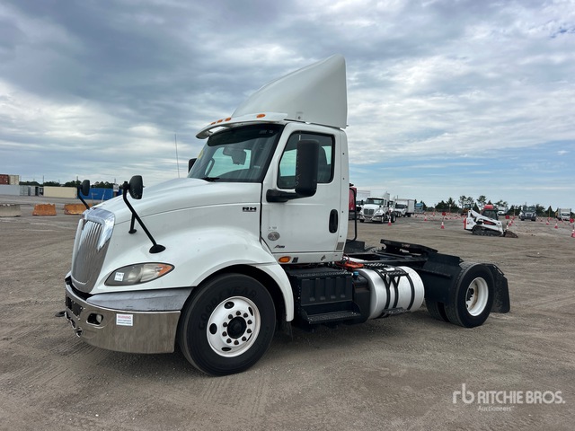 3HSDXTZN6JN526680 2018 photo no. 1
