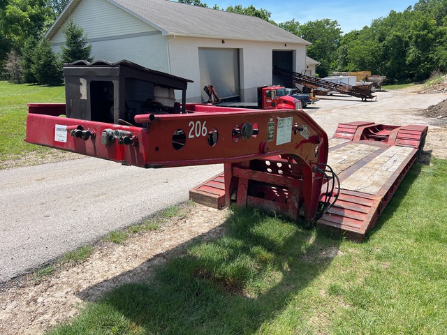 1995 Fontaine TB50NGB Lowboy Trailer