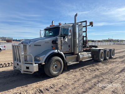 2008 Kenworth T800 8x6 تراكتور شاحنة بسقف (ثلاثى المحور)