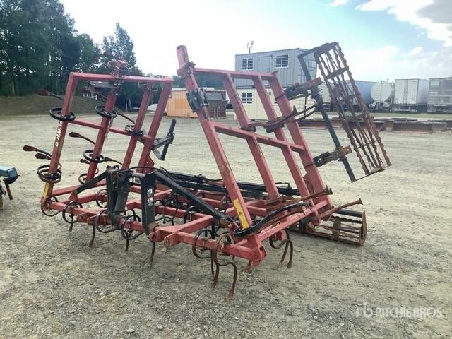 Unverferth Perfecta 17 ft Cultivator