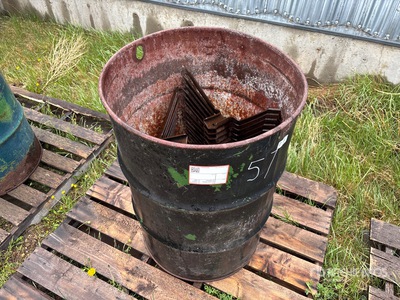 Quantity of (57) 16 in Cultivator Shovels Pièces divers
