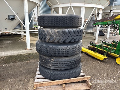 Quantity of (5) Mixed Pneus