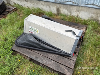 Handi 8 in Aluminum Hopper