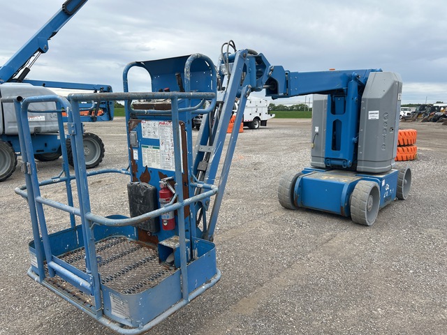 2016 Genie Z-30/20N RJ 2WD Electric Articulating Boom Lift 2016 Genie Z-30/20N RJ 2WD Electric Articulating Boom Lift