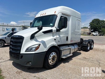 2023 Freightliner Cascadia 116 6x4 T/A Sleeper Truck Tractor