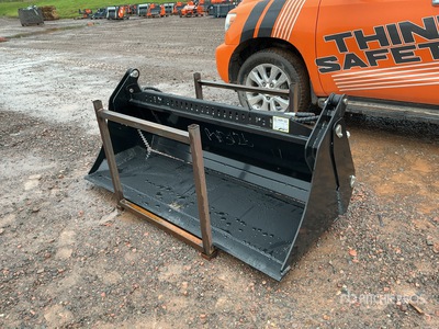 2026 GIYI GY-KH72F 72 in Multi-Purpose Skid Steer Bucket (Unused)