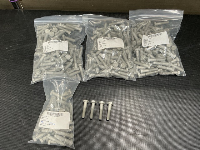 (1,644) Kalmar RT Center 3117 Machine Screws