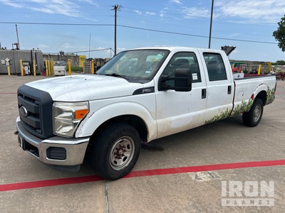 2015 Ford F-250 XL 4x2 Crew Cab Pickup