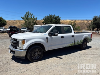 2017 Ford F250 XL 4x2 Crew Cab Pickup
