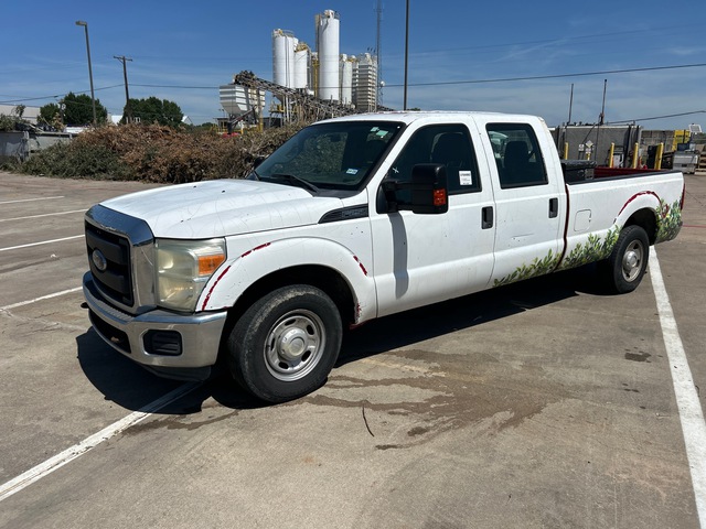 2014 Ford F250 XL 4x2 Crew Cab Pickup