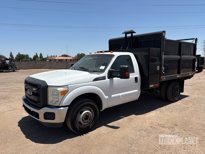 2016 Ford F350 XL 4x2 Camion à plateau basculant