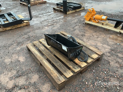 2026 VICSEC VCT600 24 in Tilting Excavator Bucket (Unused)
