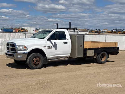 2015 Ram 3500 4x4 Camion à Plateau