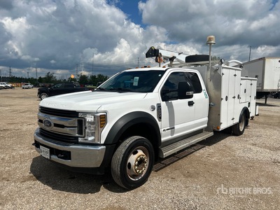 2018 Ford F-550 XLT 4x2 Extended Cab Service Truck