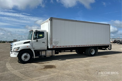 2019 Hino 268 4x2 Autocarro furgonato