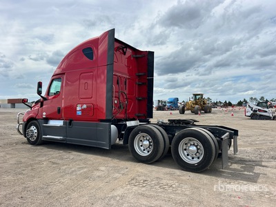 2019 Freightliner Cascadia 126 6x4 T/A Sleeper Truck Tractor