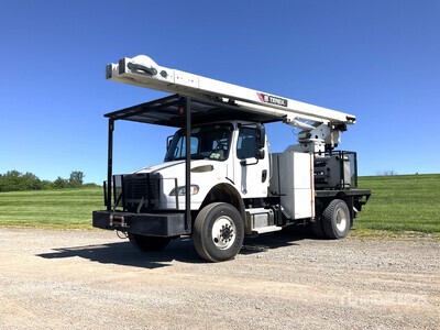 Terex XT Pro 60/70 70 ft on 2019 Freightliner M2 106 4x4 Camión con Canastilla