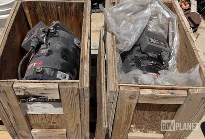 LOT OF 2 - C.E. Niehoff R0078471 Alternators will ship in crates on pallet- 40 x 40 x 20 220lbs Pièces divers
