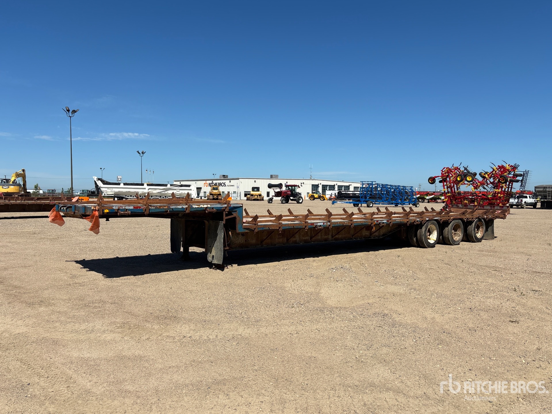 1989 Trail-Eze 51 ft Tri/A Bale Step Deck Trailer