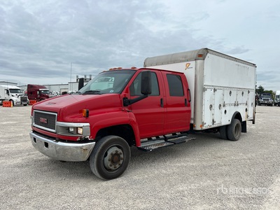 2005 GMC 4500 4x2 Crew Cab Utility Truck