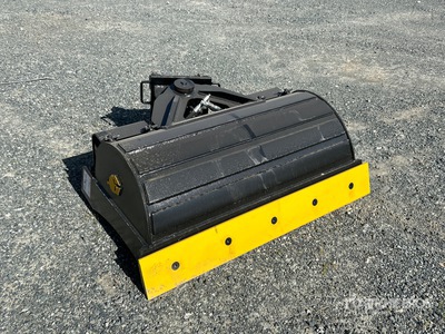 Dynamic Entities 42 in Tilting Graafmachine Bak - Fits 45mm Cat 305, 305.5 Komatsu PC45/50/55 Hyundai R55, Hitachi/Deere 50D/G Case, New Holland, Kobelco SK50 Bobcat E50/341/337
