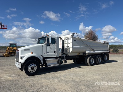 2017 Kenworth W900 8x4 Camion à benne basculante Tridem