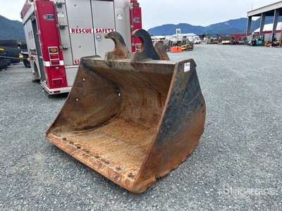 58 in Q/C Cleanup Excavator Bucket - Fits Hitachi 330