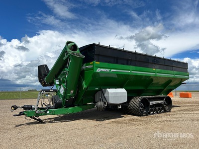 Brent 2598 2598 bu Tracked Grain Cart