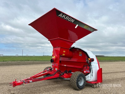 Akron GTT4010 10 ft Grain Bagger