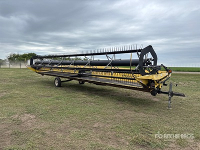 2004 Honey Bee SP36 Draper Tête de moissonneuse-batteuse